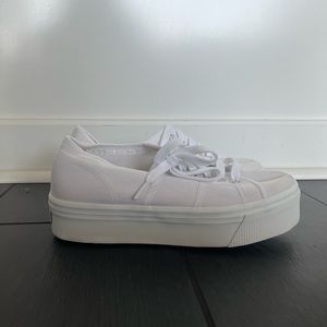 Women’s Platform Supergas Size 39 (Euro)